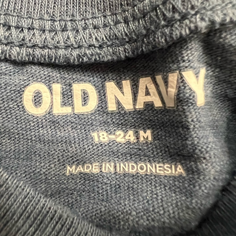 { Old Navy T-shirt Bundle } - Picture 5 of 5